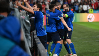 Националният отбор на Италия ликува с трофея от Евро 2020