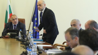 Увеличават с 15 г. три концесии и обновяват плащането им с наредба от 2007 г.