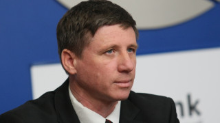 "Възраждане" влиза в битката за кмет на София с бивш военен пилот