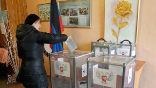 Действащите проруски лидери в Луганск и Донецк печелят местния вот