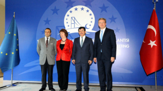 ЕС смъмри Анкара, Ердоган отхвърли критиката