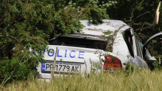 Двама пътни полицаи са ранени при катастрофа съобщи началникът на