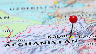 Няколко въоръжени мъже откриха огън в централен Афганистан късно в