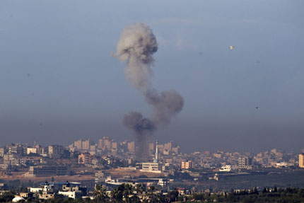 Палестинска ракета избухна в предградие на Тел Авив