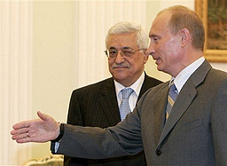 Абас си тръгва с 50 БТР-а от Москва