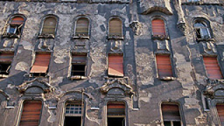 Общината инициира нормативни промени заради старите сгради в София
