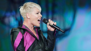 Пинк е новата „Икона“