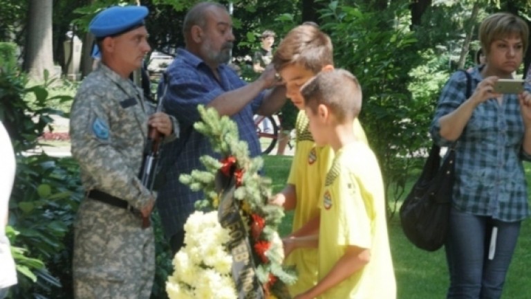 Ботев (Пд) почете 142-годишнината от смъртта на своя патрон