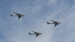 Датските военновъздушни сили прихващат руски бомбардировачи