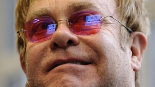 70 годишният Елтън Джон прави последно турне след което планира да