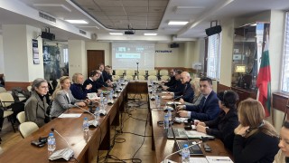 По европроект КЕВР се учи как смята цените на газа