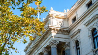 Испанският пазар постави нов рекорд – IBEX 35 скача с 1,27% до исторически връх