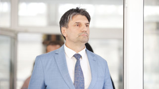 СДВР залови дилър продавал марихуана в пликчета от семки и