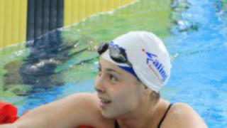 Катя Аврамова първа на 200 м. гръб в Барнет