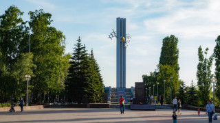 Дрон се разби във висока сграда в град Саратов а