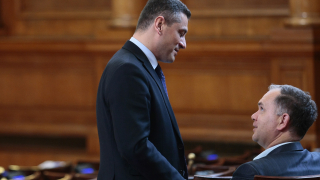 Оставката на Кунева няма да е шок нито за ЕС, нито за България, уверява Кадиев