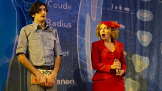 Обладани от магията на богатството хората като нищо могат да