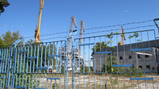 Служители на фалиралата корабостроителница в Русе чакат заплатите си три години 
