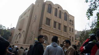 Полицията в египетската столица Кайро идентифицира нападателя който днес застреля