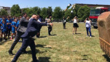 Гонзо "окъпа" в шампанско нов терен в Кърджали