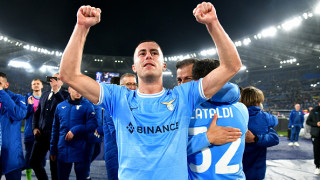 Футболистът на Лацио Адам Марушич е един от опитните в