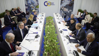 Зеленски обсъди ПВО и помощта за Украйна с лидери на ЕС в Ереван