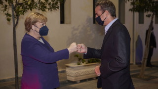 Германският канцлер Ангела Меркел пристигна в Атина за прощално посещение