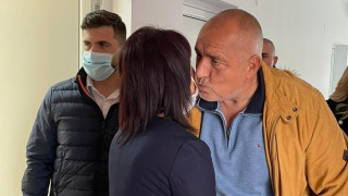 Борисов тръгна да обикаля страната и зове българите да се ваксинират