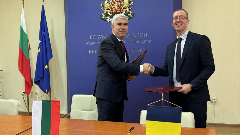 Удължиха договора на румънската "ОМВ Петром" за търсене на нефт и газ в Черно море 