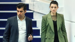 Кирил Петков поискал от кмета на "Люлин" да назначи мъжа на Лена Бориславова за свой заместник