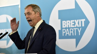 Партия "Брекзит" възкръсва като партия срещу COVID блокадите