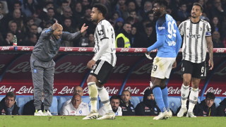 Наполи даде голяма заявка за титлата с разгромната победа над