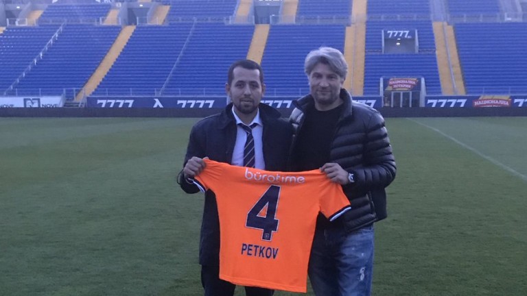 Шеф на турски клуб посети Левски 