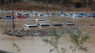 Трима души са загинали при проливните дъждове в Южна Испания