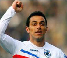 Милан и Интер спорят за голаджия на Сампдория