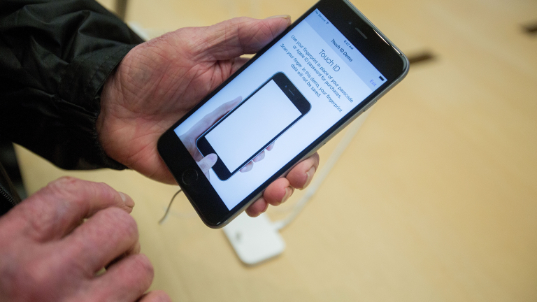 Съдбата на Note 7 застигна и iPhone 6S. Какво ще прави Apple?