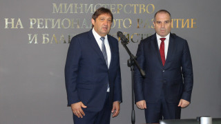 Държавата няма да остане без пътно поддържане, увери Иван Шишков