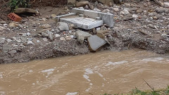 Мост рухна в Крумовградско, повишени са нивата на всички реки в област Кърджали
