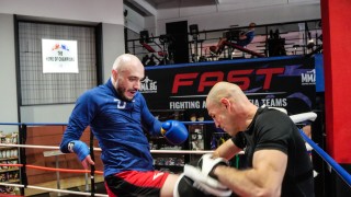 Историята на Денис Данаилов е мотивираща и необичайна Перничанинът е