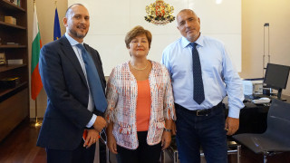 Влизането в еврозоната няма да доведе до сериозно поскъпване на