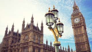 Британският парламент гласува споразумението за Брекзит