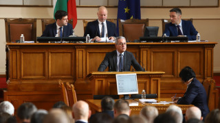 Депутатите се скараха за връщането на хартиената бюлетина