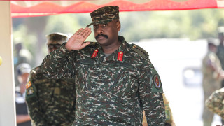 Иисус Христос иска статуя на брата на Нетаняху, твърди командирът на армията в Уганда