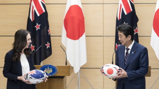 Премиерът на Нова Зеландия с гаф - сбърка Япония с Китай по време на визита в Токио