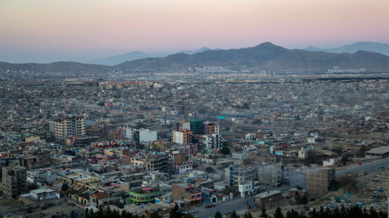 Микробус избухна във вторник в столицата на Афганистан Кабул, съобщава