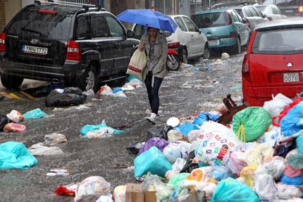 Гражданска мобилизация в Атина заради боклука 