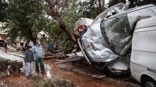 Потопът затвори 20 училища в Атина