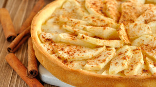 В есенно зимния сезон ароматът на ябълки и канела създава стоплящо