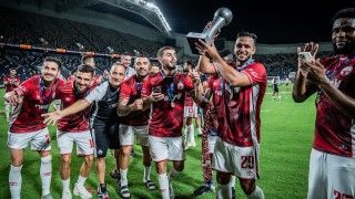 Звездата на Апоел поднови тренировки