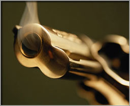 Мъж уби двама в белгийски съд и избяга